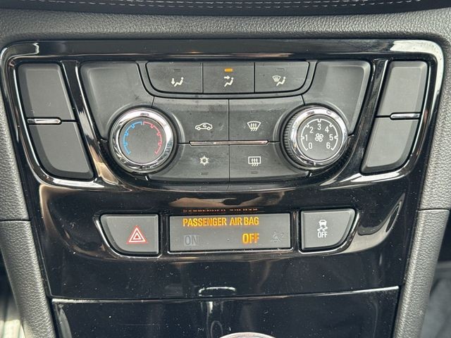 Buick Encore Vehicle Full-screen Gallery Image 21