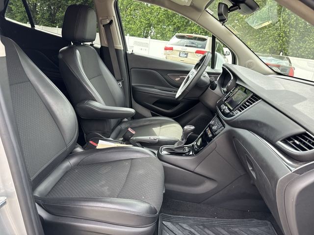 Buick Encore Vehicle Full-screen Gallery Image 30