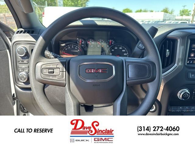 GMC Sierra 1500 Vehicle Full-screen Gallery Image 14