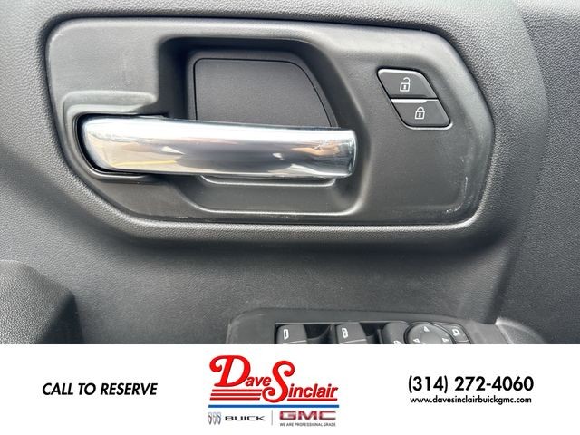 GMC Sierra 1500 Vehicle Full-screen Gallery Image 13