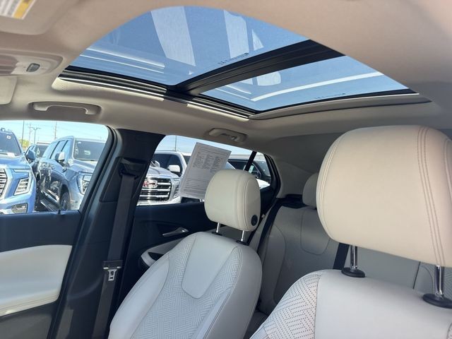 Buick Encore GX Vehicle Full-screen Gallery Image 18