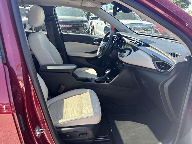 Buick Encore GX Vehicle Full-screen Gallery Image 27