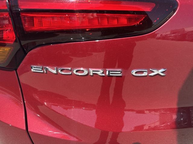Buick Encore GX Vehicle Full-screen Gallery Image 30