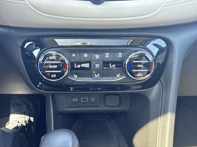 Buick Encore GX Vehicle Full-screen Gallery Image 34