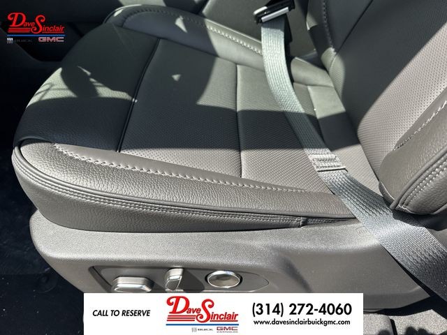 GMC Sierra 1500 Vehicle Full-screen Gallery Image 12