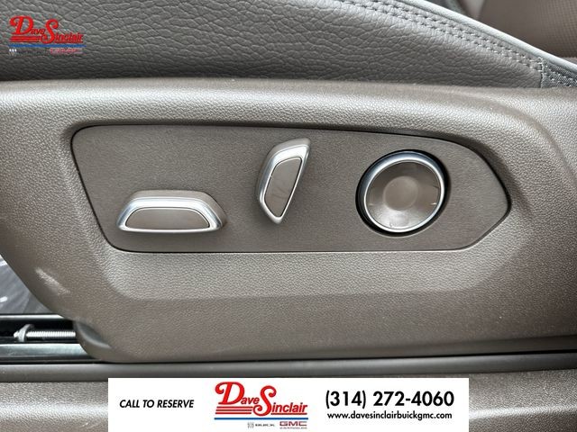 GMC Sierra 1500 Vehicle Full-screen Gallery Image 12