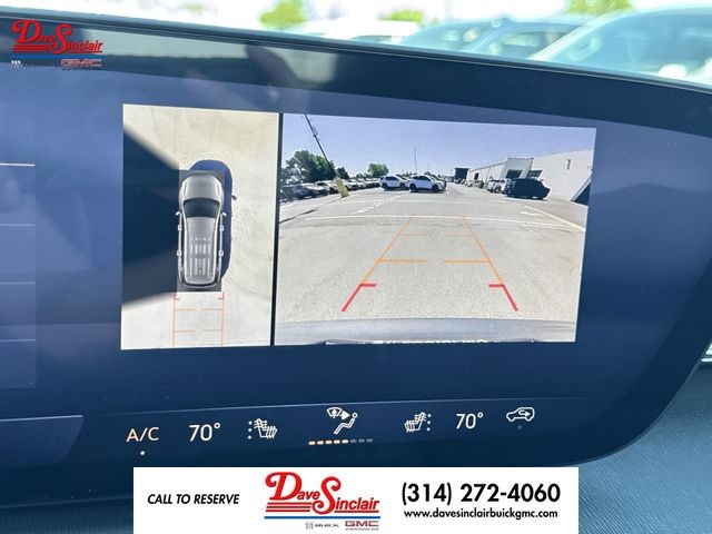 Buick Enclave Vehicle Full-screen Gallery Image 17