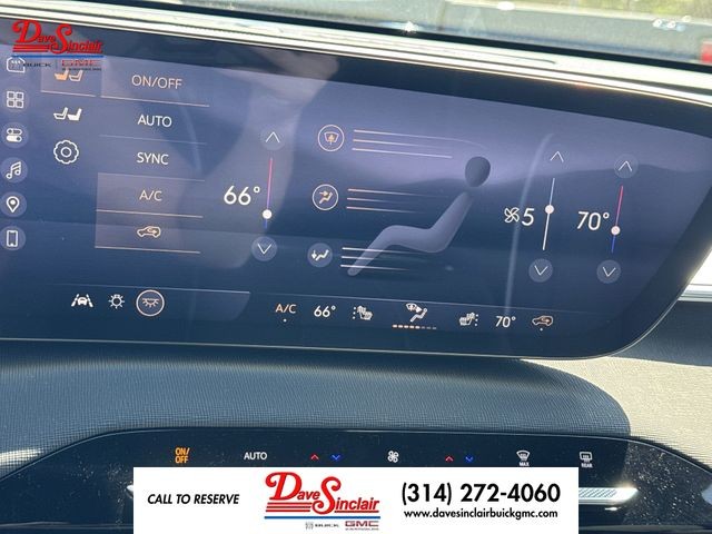 Buick Enclave Vehicle Full-screen Gallery Image 19