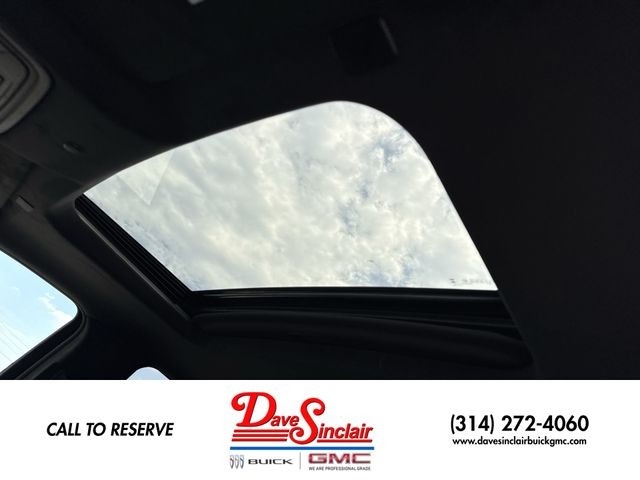 GMC Sierra 2500HD Vehicle Full-screen Gallery Image 22
