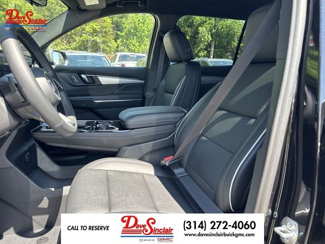 Buick Enclave Vehicle Full-screen Gallery Image 11