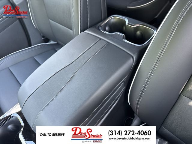 Buick Enclave Vehicle Full-screen Gallery Image 21