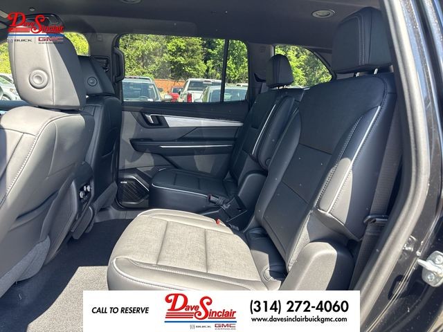 Buick Enclave Vehicle Full-screen Gallery Image 22