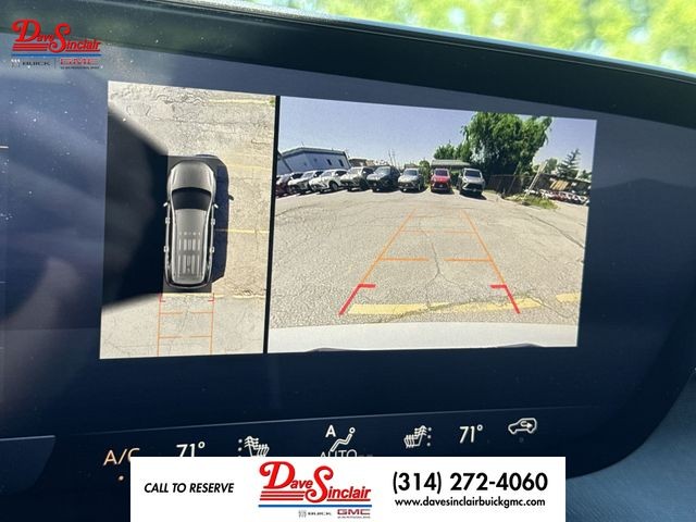 Buick Enclave Vehicle Full-screen Gallery Image 17