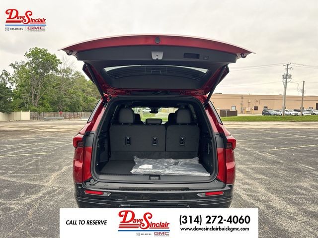 Buick Enclave Vehicle Full-screen Gallery Image 24