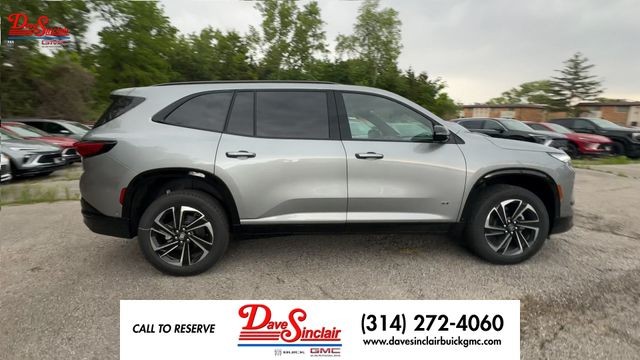 Buick Enclave Vehicle Full-screen Gallery Image 09