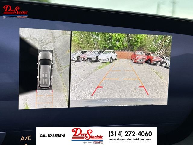 Buick Enclave Vehicle Full-screen Gallery Image 17