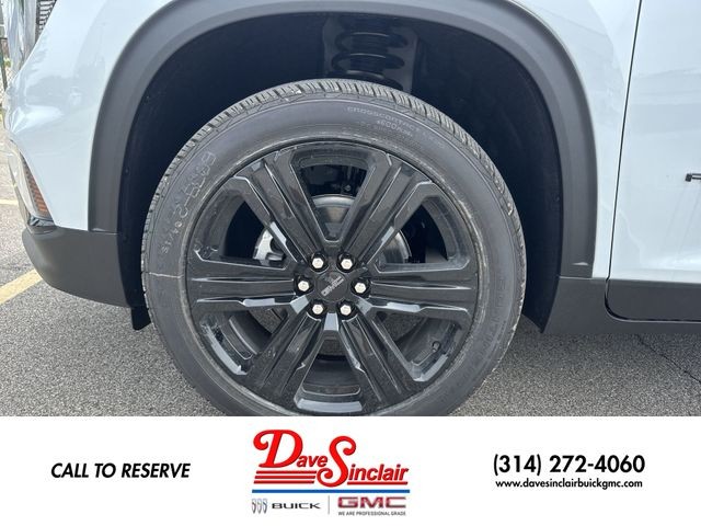 GMC Acadia Vehicle Full-screen Gallery Image 10