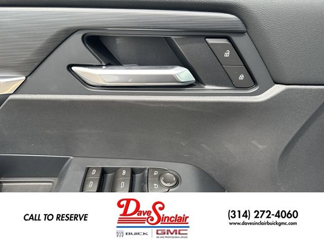 GMC Acadia Vehicle Full-screen Gallery Image 13