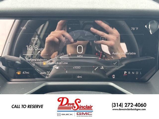 GMC Acadia Vehicle Full-screen Gallery Image 15