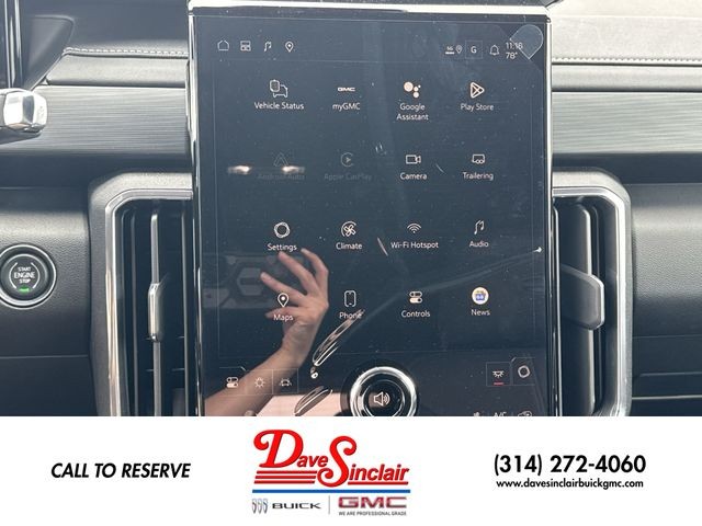 GMC Acadia Vehicle Full-screen Gallery Image 16