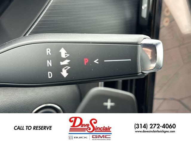 GMC Acadia Vehicle Full-screen Gallery Image 20