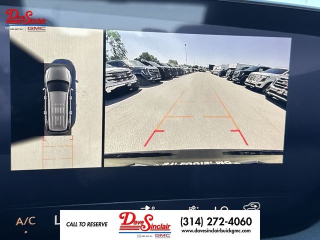 Buick Enclave Vehicle Full-screen Gallery Image 17
