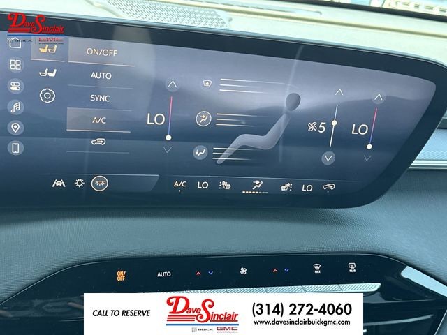 Buick Enclave Vehicle Full-screen Gallery Image 19