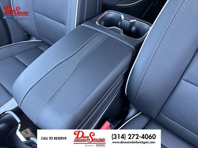 Buick Enclave Vehicle Full-screen Gallery Image 21