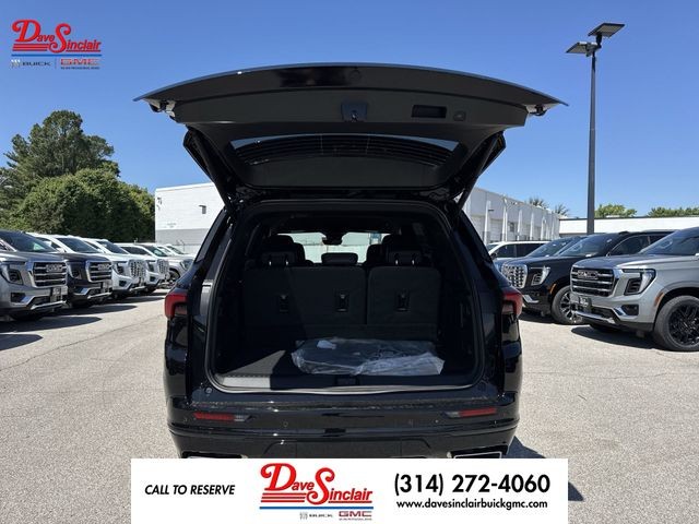 Buick Enclave Vehicle Full-screen Gallery Image 24