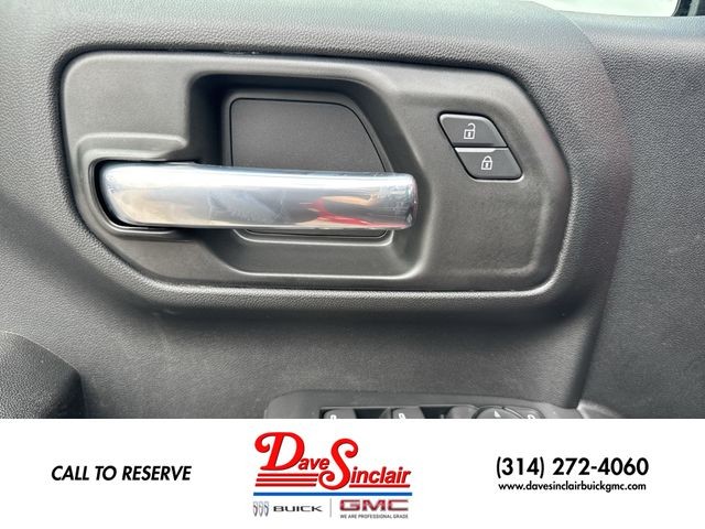 GMC Sierra 1500 Vehicle Full-screen Gallery Image 13