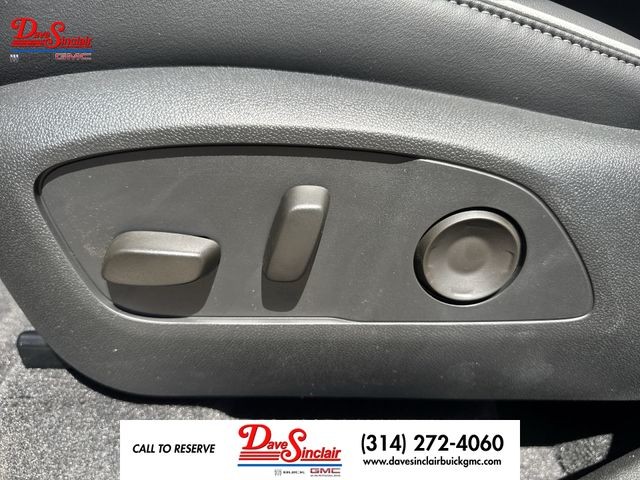 Buick Enclave Vehicle Full-screen Gallery Image 12