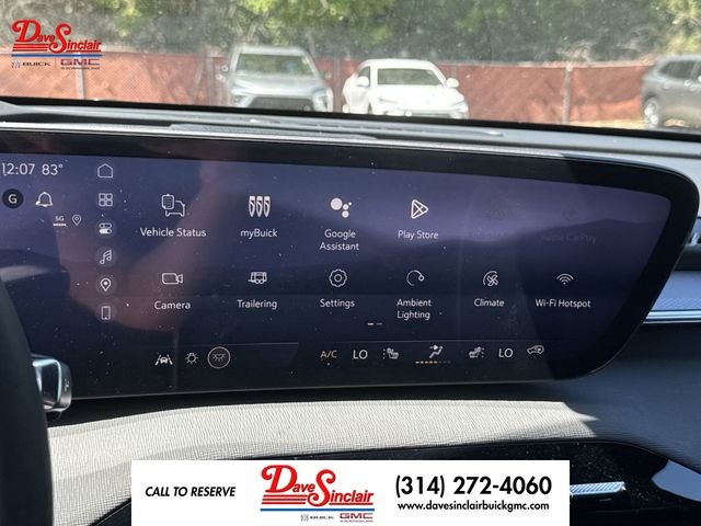 Buick Enclave Vehicle Full-screen Gallery Image 16