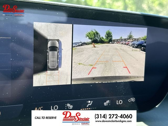 Buick Enclave Vehicle Full-screen Gallery Image 17