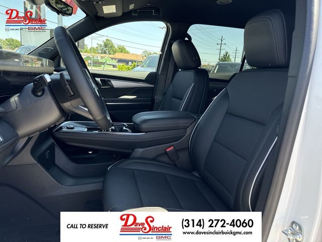 Buick Enclave Vehicle Full-screen Gallery Image 11