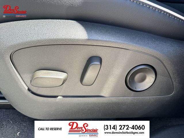 Buick Enclave Vehicle Full-screen Gallery Image 12