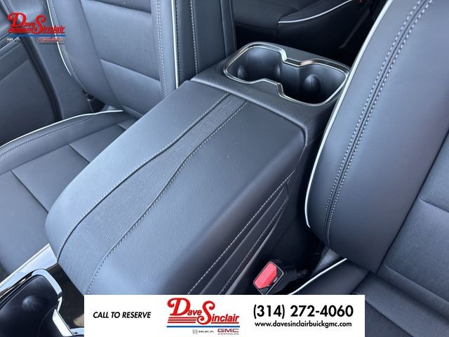 Buick Enclave Vehicle Full-screen Gallery Image 21