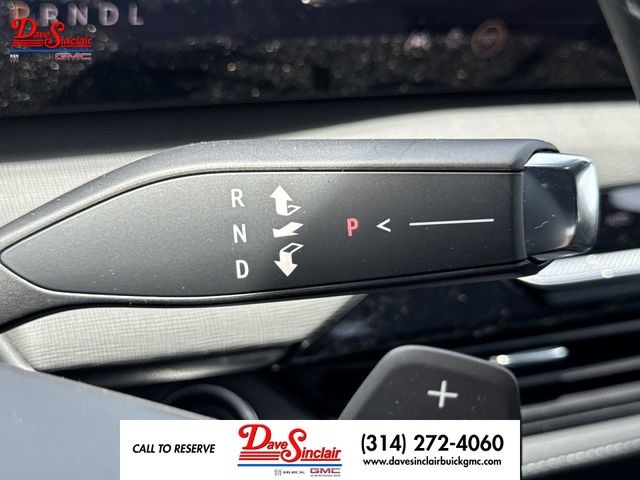 Buick Enclave Vehicle Full-screen Gallery Image 20