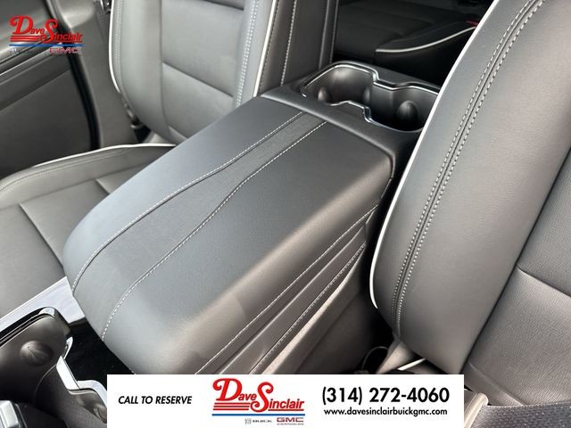Buick Enclave Vehicle Full-screen Gallery Image 21