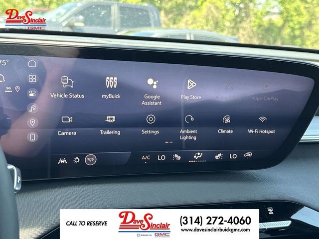 Buick Enclave Vehicle Full-screen Gallery Image 16