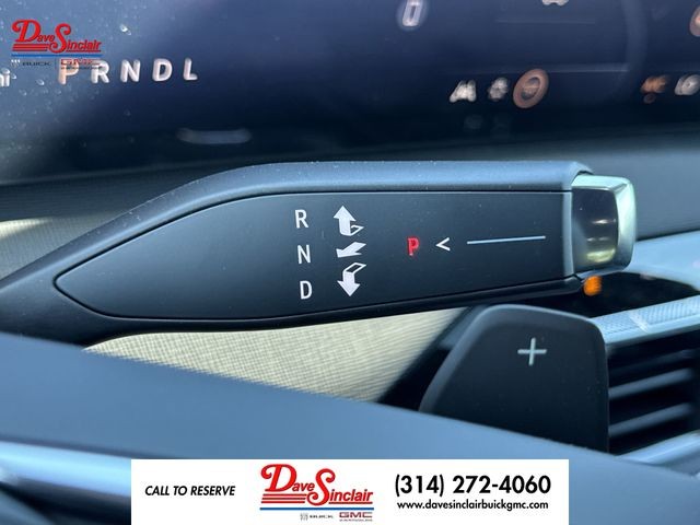 Buick Enclave Vehicle Full-screen Gallery Image 20