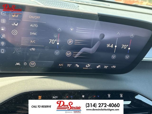 Buick Enclave Vehicle Full-screen Gallery Image 19