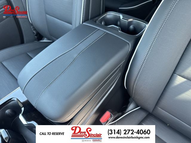 Buick Enclave Vehicle Full-screen Gallery Image 21