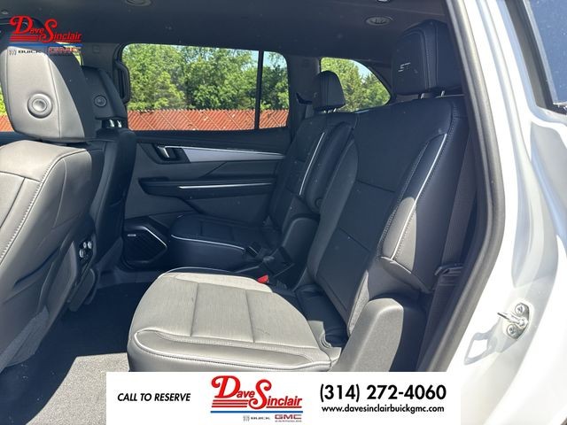 Buick Enclave Vehicle Full-screen Gallery Image 22