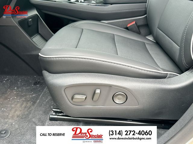 Buick Enclave Vehicle Full-screen Gallery Image 20