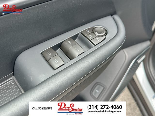 Buick Enclave Vehicle Full-screen Gallery Image 21
