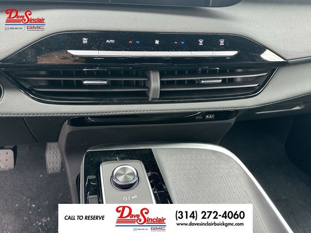 Buick Enclave Vehicle Full-screen Gallery Image 27