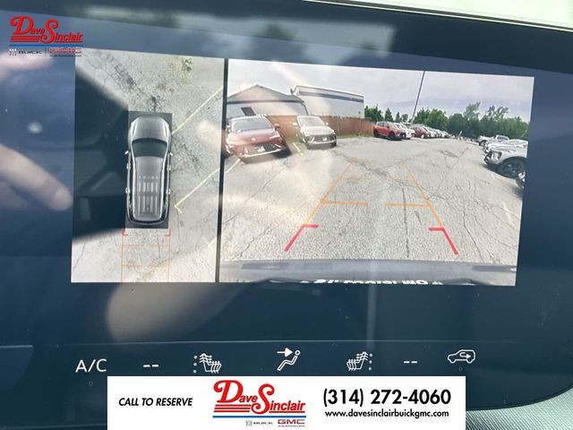 Buick Enclave Vehicle Full-screen Gallery Image 17