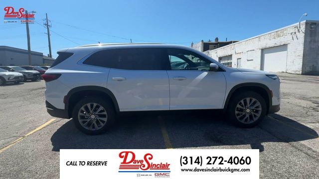 Buick Enclave Vehicle Full-screen Gallery Image 09
