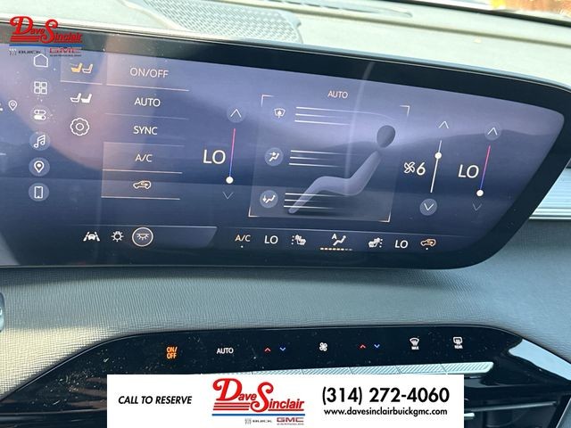 Buick Enclave Vehicle Full-screen Gallery Image 19