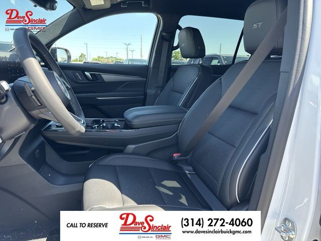 Buick Enclave Vehicle Full-screen Gallery Image 11